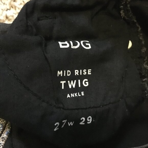 Urban Outfitters BDG Tribal Embroidered Gray-Black Mid Rise Twig Ankle Jeans - Picture 6 of 13